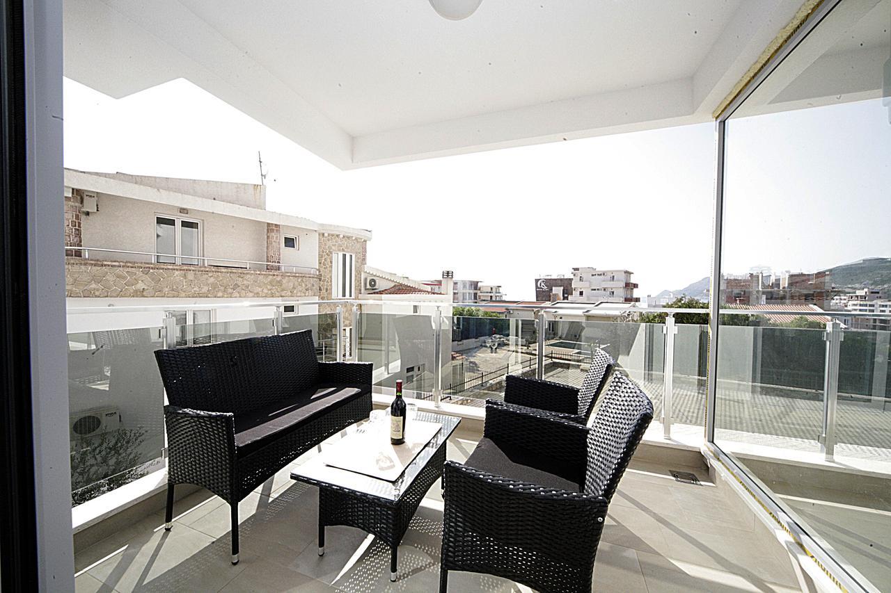 Sea Star Apartment Dobra Voda Exterior photo